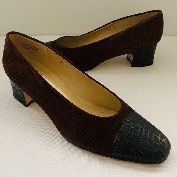 Etienne Aigner Suede Pumps with Cap Toe 8.5 - Picture 1 of 6